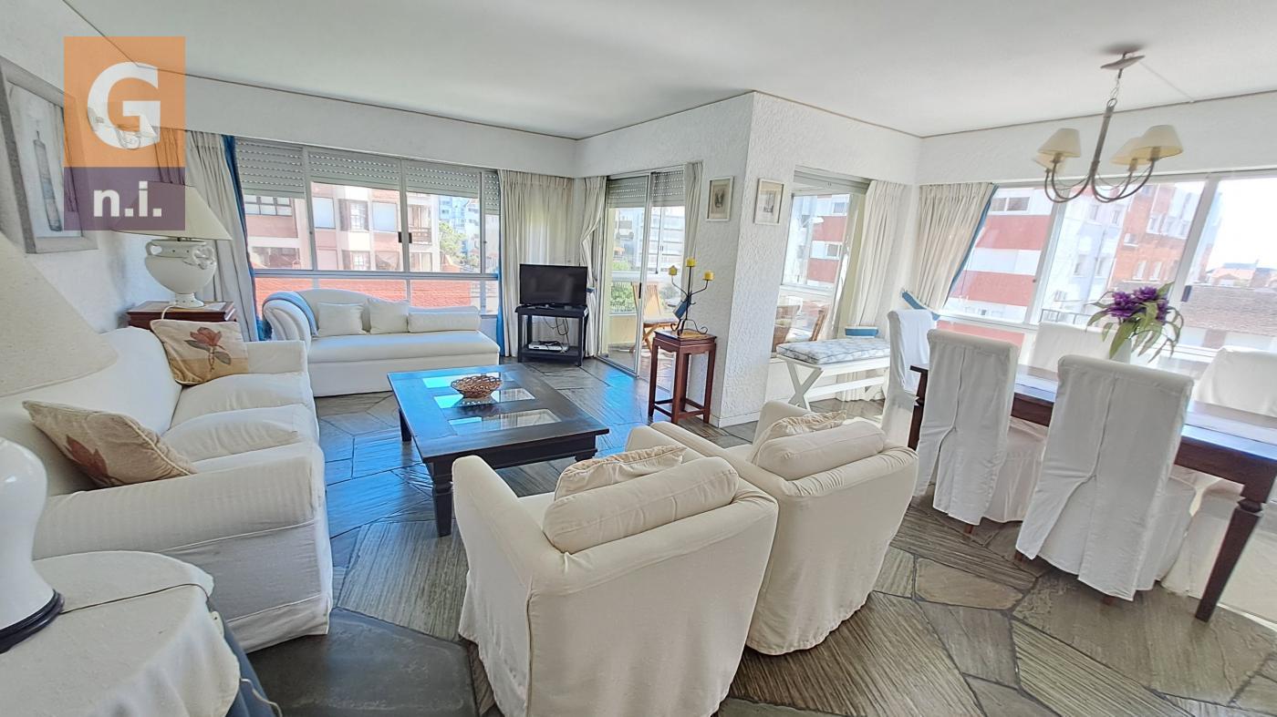 Apartamento en Punta del Este (Península) Ref. 5993