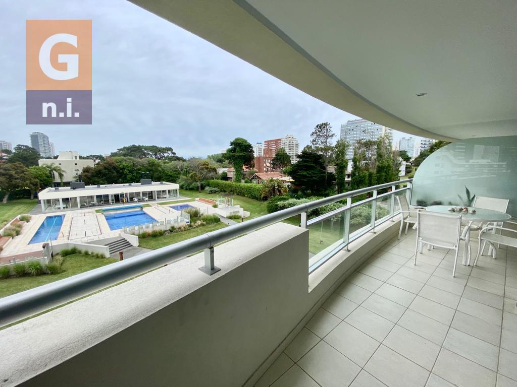 Apartamento en Punta del Este (Playa Brava) 6531