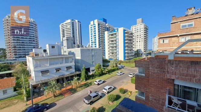 Apartamento en Punta del Este (Playa Brava) Ref. 5526