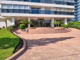 Apartamento en Punta del Este (Playa Brava) Ref. 5782