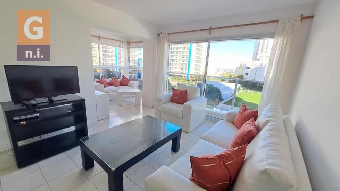 Apartamento en Punta del Este (Playa Brava) Ref. 6098