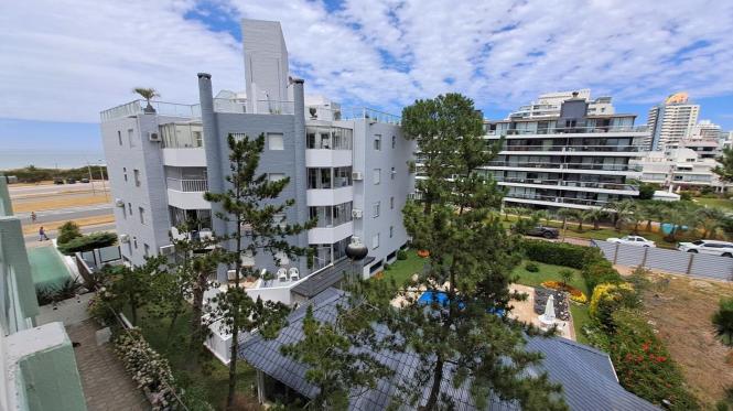Apartamento en Punta del Este (Playa Brava) Ref. 6501