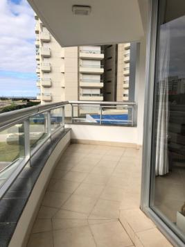 Apartamento en Punta del Este (Playa Brava) Ref. 6881