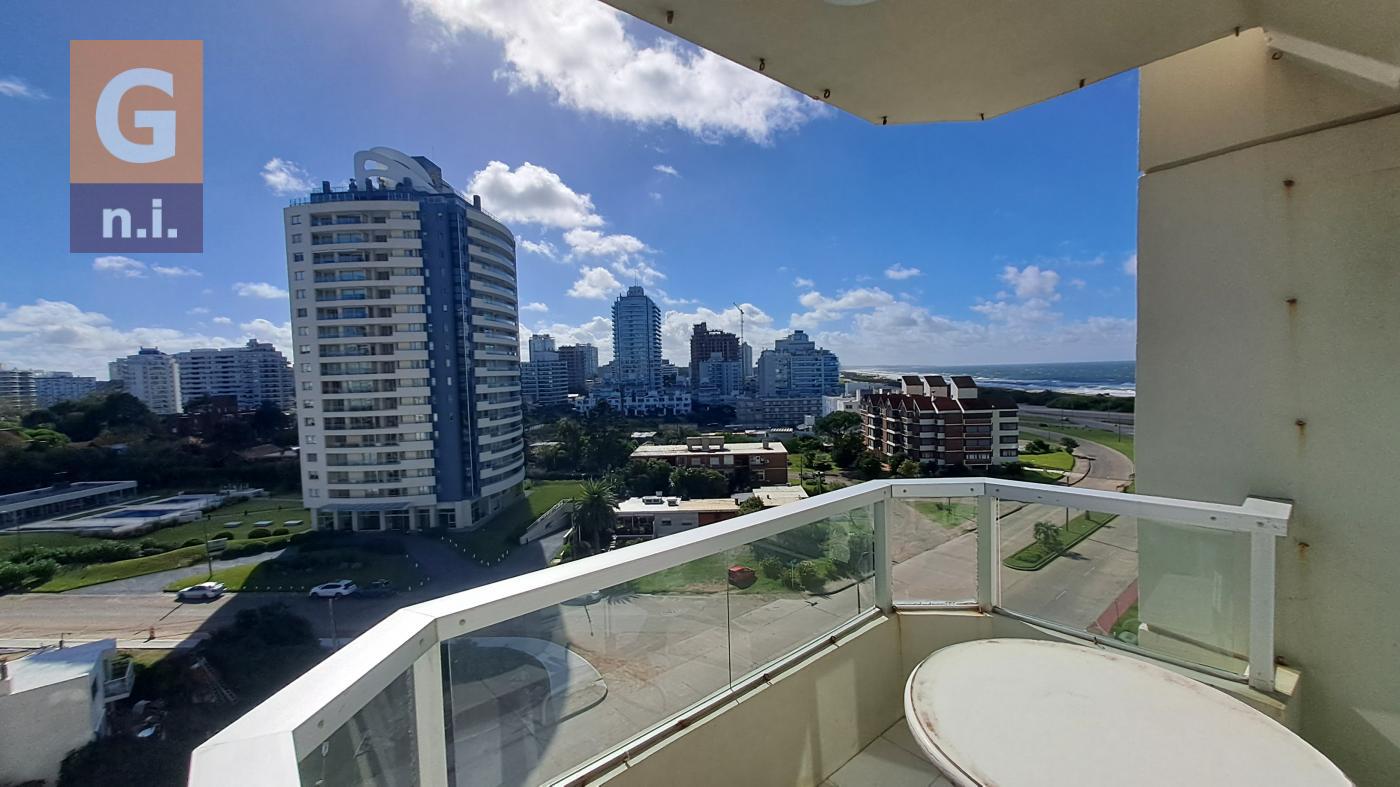Apartamento en Punta del Este (Playa Brava) Ref. 7101