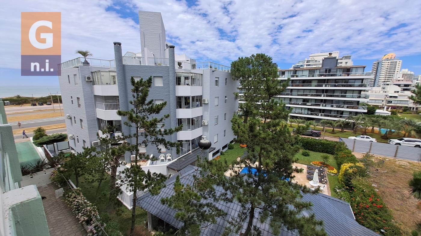 Apartamento en Punta del Este (Playa Brava) Ref-1123