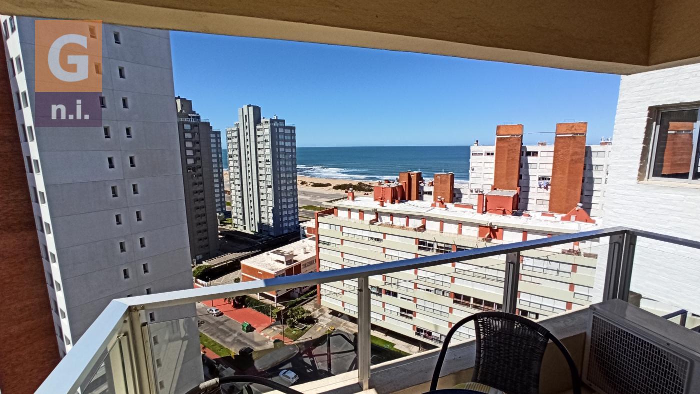 Apartamento en Punta del Este (Playa Mansa) - Ref. 4260