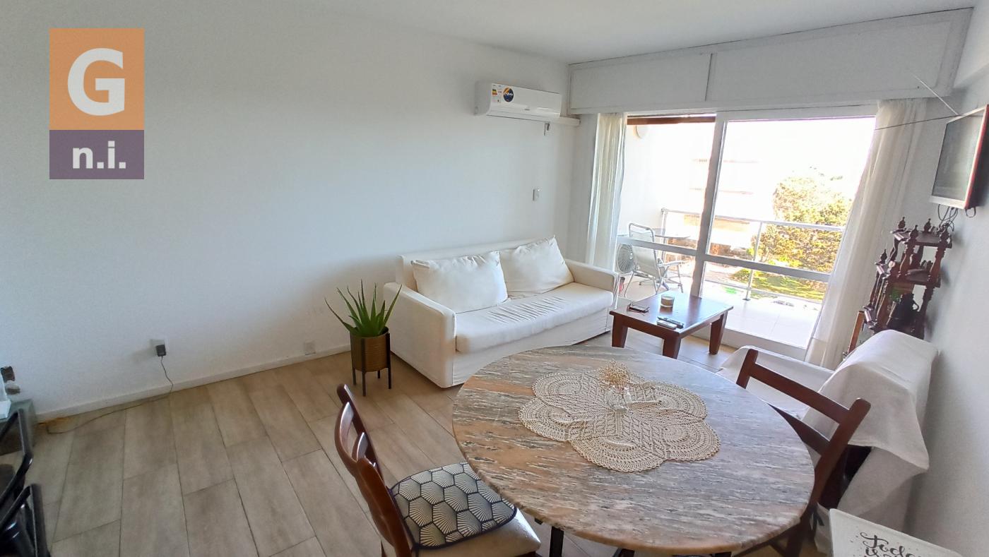 Apartamento en Punta del Este (Playa Mansa) - Ref. 4366