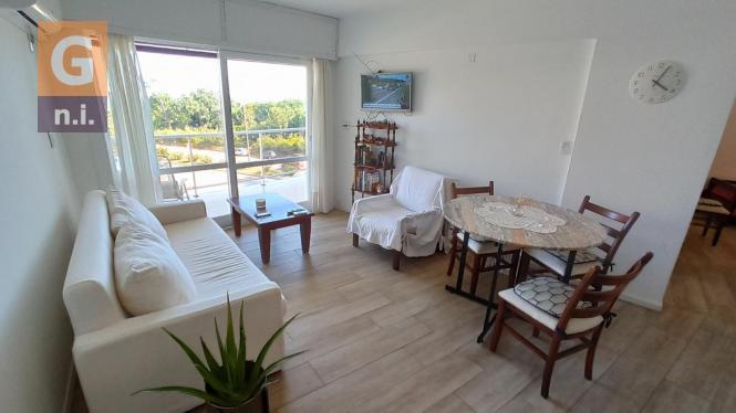 Apartamento en Punta del Este (Playa Mansa) - Ref. 4366