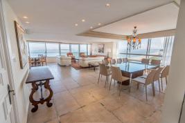 Apartamento en Punta del Este (Playa Mansa) Ref. 1521