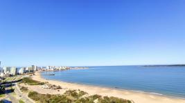 Apartamento en Punta del Este (Playa Mansa) Ref. 1521