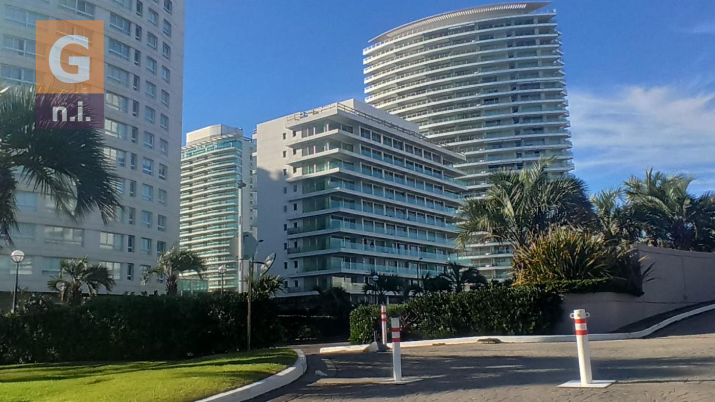 Apartamento en Punta del Este (Playa Mansa) Ref- 4697