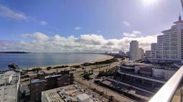 Apartamento en Punta del Este (Playa Mansa) Ref. 5359