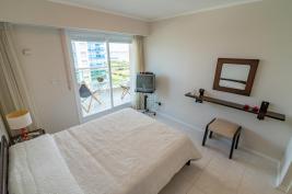 Apartamento en Punta del Este (Playa Mansa) Ref. 5568