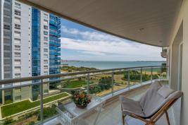 Apartamento en Punta del Este (Playa Mansa) Ref. 5568