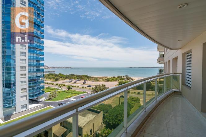 Apartamento en Punta del Este (Playa Mansa) Ref. 5568