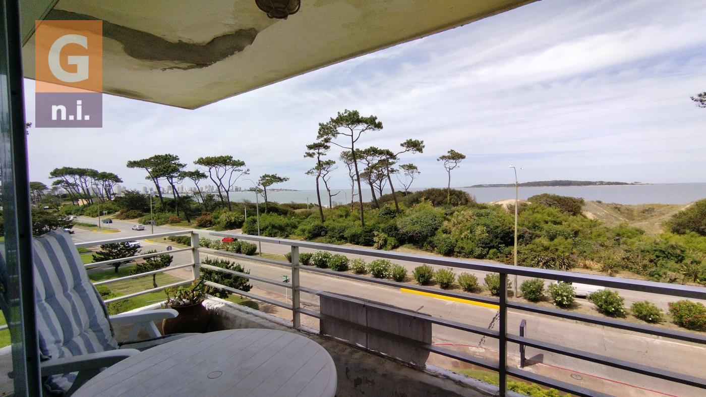 Apartamento en Punta del Este (Playa Mansa) Ref. 5700