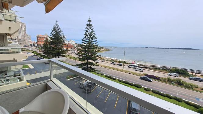 Apartamento en Punta del Este (Playa Mansa) Ref. 7016