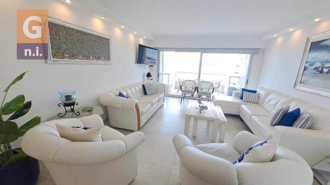 Apartamento en Punta del Este (Playa Mansa) Ref. 7022