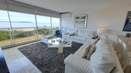 Apartamento en Punta del Este (Playa Mansa) Ref. 7201