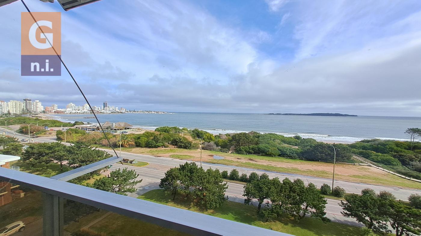 Apartamento en Punta del Este (Playa Mansa) Ref. 7201