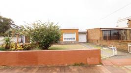 Casa en Piriápolis (Av.Artigas) Ref.4748