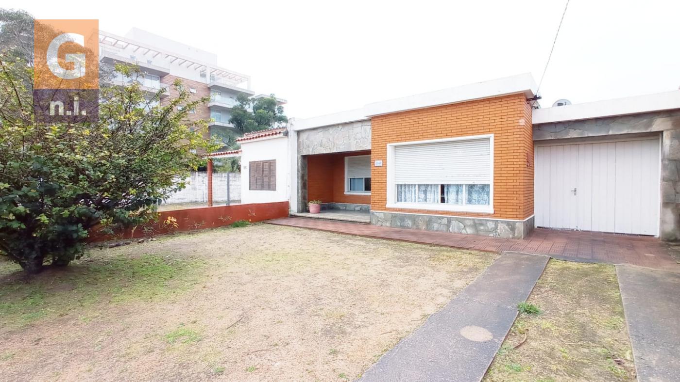 Casa en Piriápolis (Av.Artigas) Ref.4748