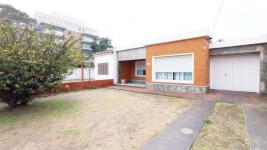 Casa en Piriápolis (Av.Artigas) Ref.4748