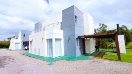 Casa en Piriápolis (Portales) - Ref. 4576