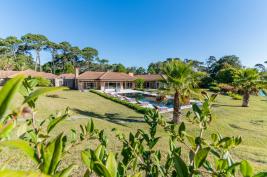 Casa en Punta del Este (Beverly Hills) Ref. 5277