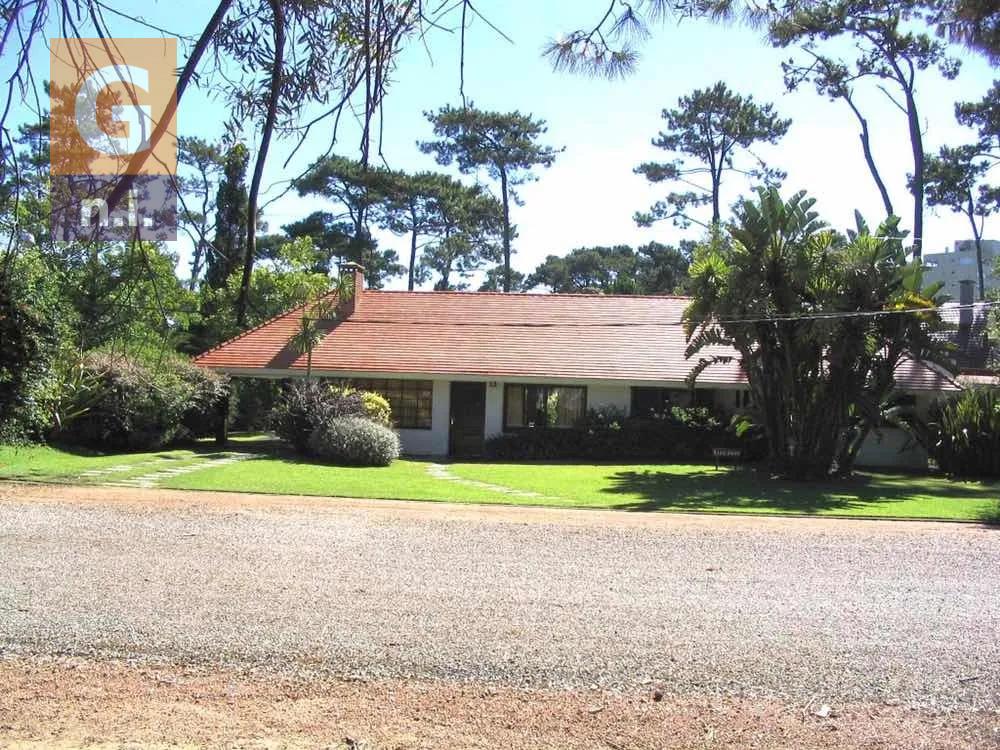 Casa en Punta del Este (Cantegril) Ref. 4815