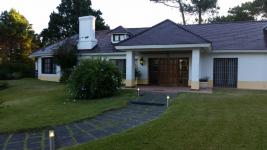 Casa en Punta del Este (Cantegril) Ref- 4955