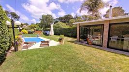 Casa en Punta del Este (Cantegril) Ref-4967