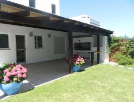 Casa en Punta del Este (La Barra) Ref. 6707