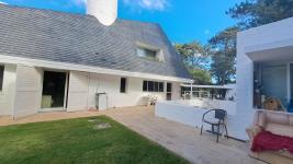 Casa en Punta del Este (Lugano) Ref. 7139