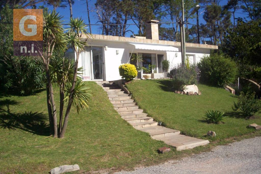 Casa en Punta del Este (Pinares Del Este) Ref. 4392