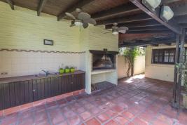 Casa en Punta del Este (Playa Mansa) - Ref. 4222