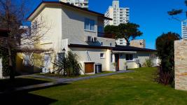 Casa en Punta del Este (Playa Mansa) Ref. 4891