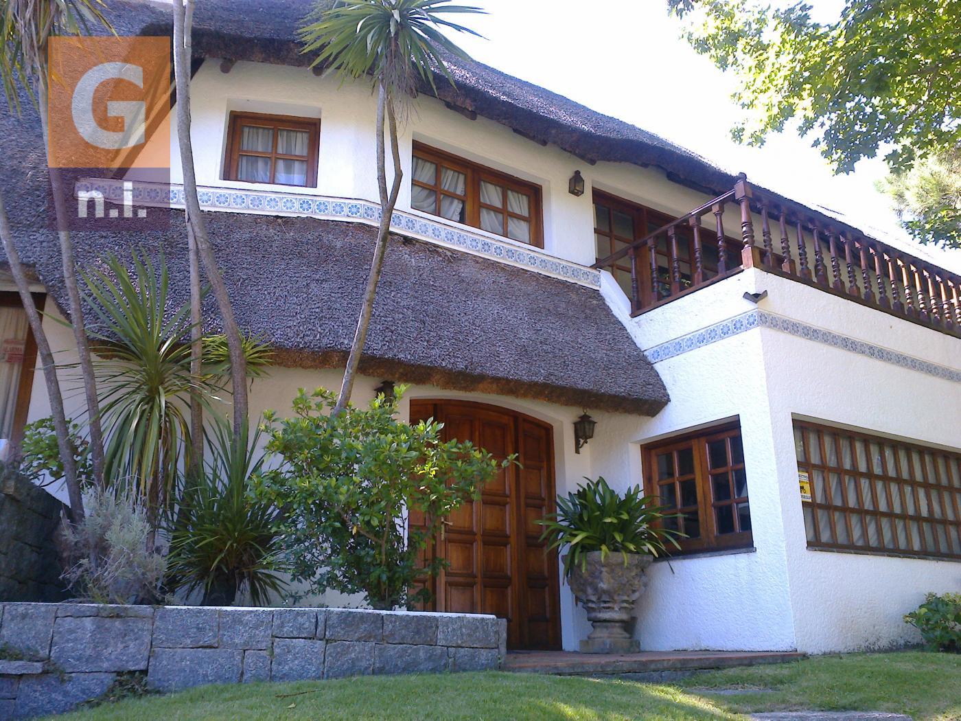 Casa en Punta del Este (Playa Mansa) Ref. 6011
