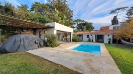 Casa en Punta del Este (Playa Mansa) Ref. 6016
