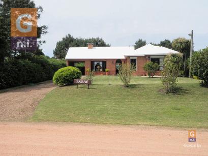 Casa en Punta del Este (Portezuelo) Ref- 945