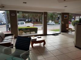 Locales y Negocios en Punta del Este (Península)